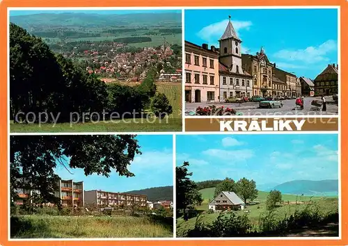 AK / Ansichtskarte Kraliky Celkovy pohled Namesti Cs armady Bytova vystavba Dolni Hedec rekreacni chata Geodezie Pardubice v pozadi Kralicky Sneznik Kraliky