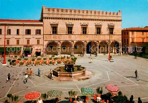 AK / Ansichtskarte Pesaro Piazza del Popolo Fontana Pesaro