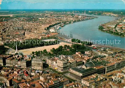 AK / Ansichtskarte Bordeaux Grand Theatre et Place des Quinconces Port vue aerienne Bordeaux