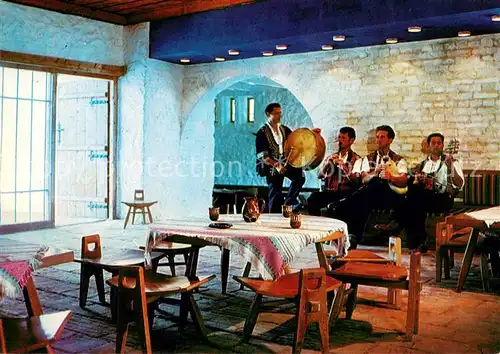 AK / Ansichtskarte Slantchev_Brjag Gastraum einer Kneipe Heimmusik Slantchev_Brjag