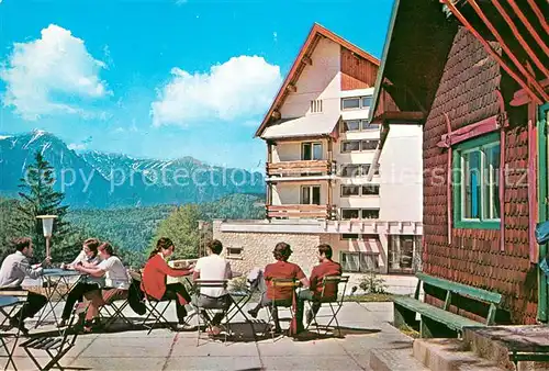 AK / Ansichtskarte Predeal Hotel Trei brazi Terrasse Predeal