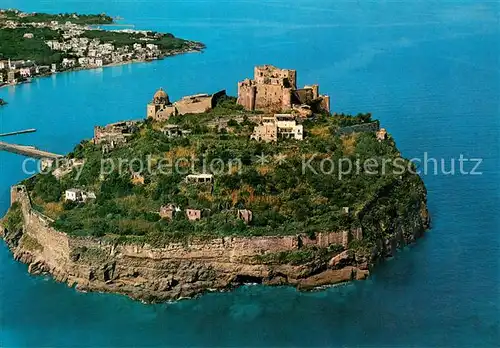 AK / Ansichtskarte Ischia Castello vista dall aereo Ischia