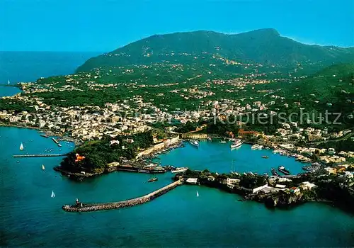 AK / Ansichtskarte Ischia Hafen Fliegeraufnahme Ischia