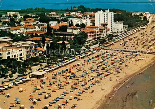 AK / Ansichtskarte Lignano_Sabbiadoro Strand Hotels Fliegeraufnahme Lignano Sabbiadoro