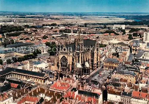 AK / Ansichtskarte Metz_Moselle La ville et la cathedrale vue aerienne Metz_Moselle