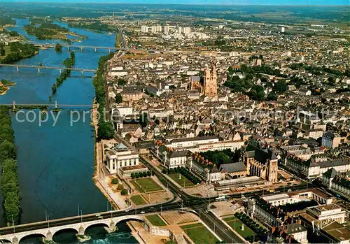 AK / Ansichtskarte Tours_Indre et Loire La Loire Pont Wilson Bibliotheque Place Anatole France Cathedrale Saint Gatien Eglise Saint Julien vue aerienne Tours Indre et Loire