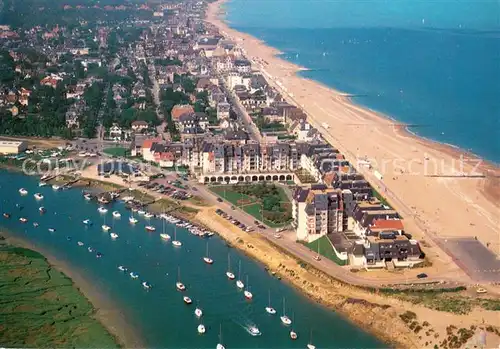 AK / Ansichtskarte Cabourg La plage des Fleurs Cap Cabourg La Dives Vue generale aerienne de la plage Cabourg