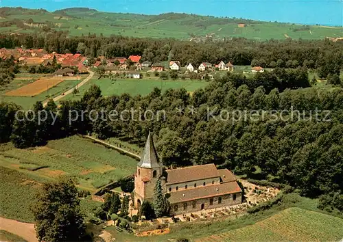 AK / Ansichtskarte Avolsheim Vue aerienne de leglise St Pierre du Dompeter et du tilleul millenaire Avolsheim