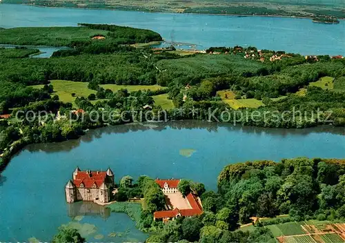 AK / Ansichtskarte Gluecksburg_Ostseebad Blick auf Schloss und Flensburger Foerde Fliegeraufnahme Gluecksburg_Ostseebad