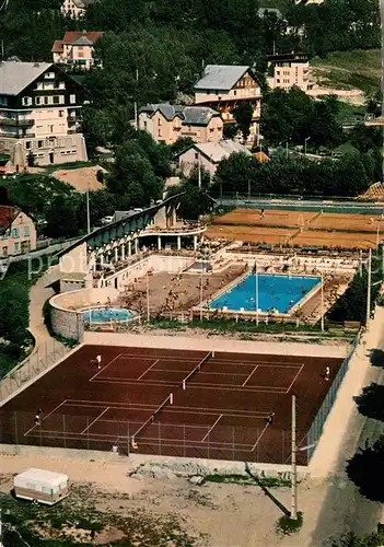 AK / Ansichtskarte Villard de Lans Vue aerienne sur les installations sportives Les Tennis et la Piscine Villard de Lans
