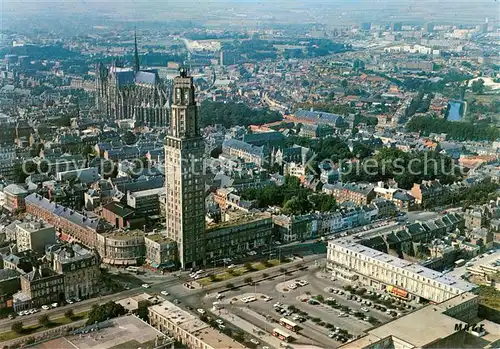 AK / Ansichtskarte Amiens Vue generale aerienne la Tour Perret et la Cathedrale Amiens