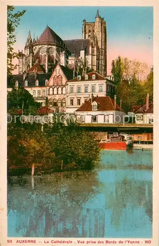 AK / Ansichtskarte Auxerre La Cathedrale Vue prise des Bords de l Yonne Auxerre