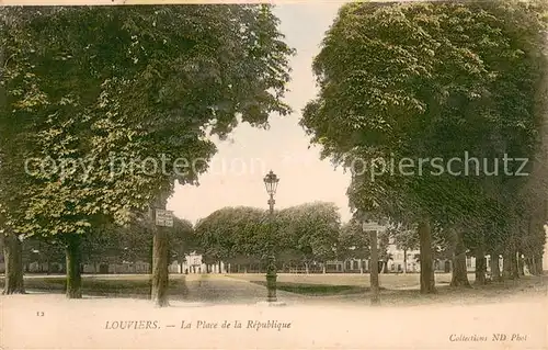 AK / Ansichtskarte Louviers_Eure La Place de la Republique Louviers Eure