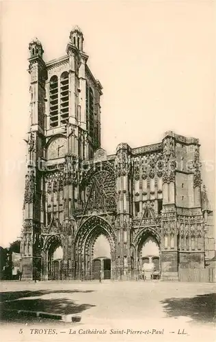 AK / Ansichtskarte Troyes_Aube La Cathedrale Saint Pierre et Paul Troyes Aube