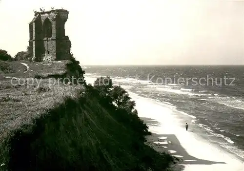 AK / Ansichtskarte Trzesacz_Poland Brzeg morski z ruinami gotyckiego kosciola 