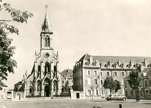 AK / Ansichtskarte Issoudun_Indre Notre Dame du Sacre Coeur Issoudun Indre
