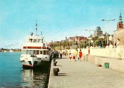 AK / Ansichtskarte Szczecin_Stettin Statek Zeglugi Szezeckinskiej Magda przy Dworcu Morskim Szczecin_Stettin