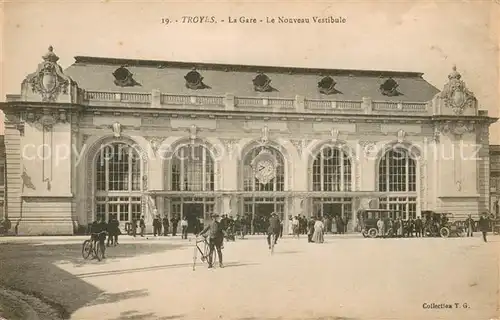 AK / Ansichtskarte Troyes_Aube La gare nouveau vestibule Troyes Aube