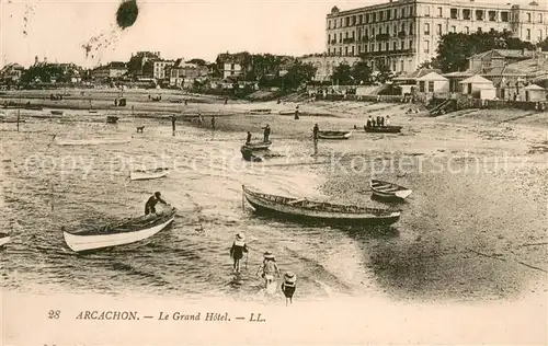 AK / Ansichtskarte Arcachon_Gironde Plage et Grand Hotel Arcachon Gironde