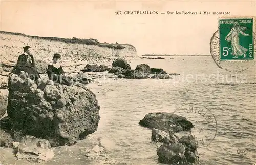 AK / Ansichtskarte Chatelaillon Plage Sur les Rochers a Mer montante Chatelaillon Plage