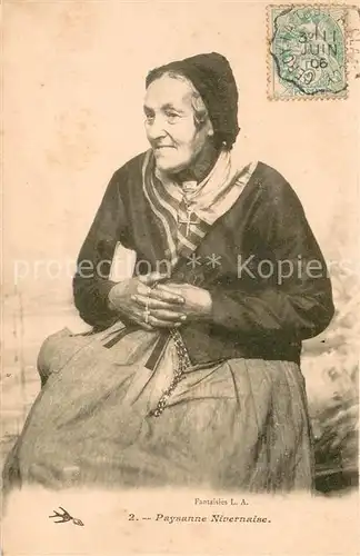 AK / Ansichtskarte Nevers_Nievre Paysanne Nivernaise Nevers Nievre