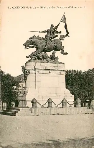 AK / Ansichtskarte Chinon_Indre_et_Loire Statue de Jeanne d Arc Monument Chinon_Indre_et_Loire