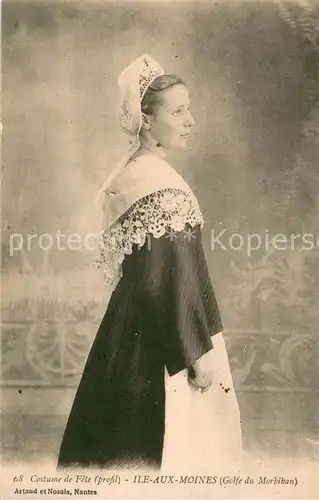 AK / Ansichtskarte Ile aux Moines Costume de Fete Trachten Ile aux Moines