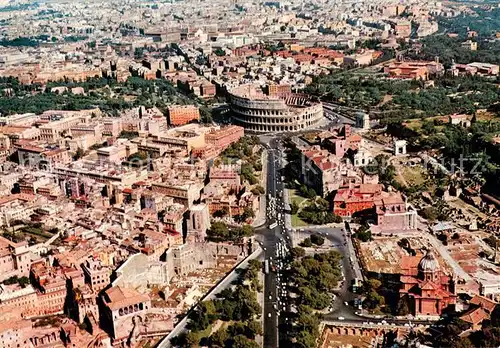 AK / Ansichtskarte Roma_Rom Veduta aerea del Colosseo Roma_Rom