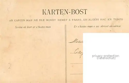 AK / Ansichtskarte Benodet Jeune fille Costumes Coup de vent Trachten Benodet