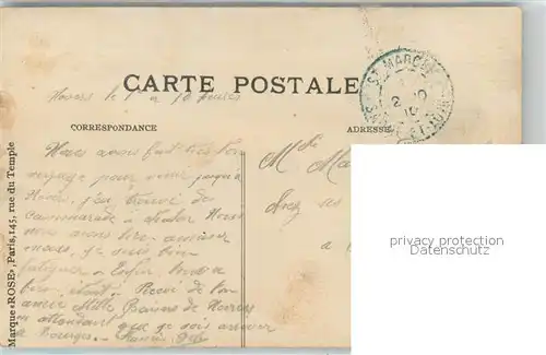 AK / Ansichtskarte Nevers_Nievre Place de la Republique Fontaine Statue Monument Nevers Nievre