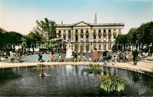 AK / Ansichtskarte Bordeaux Jardins de l Hotel de Ville Monument Bordeaux