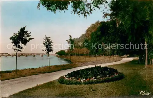 AK / Ansichtskarte Gien Promenade du port au bois Gien