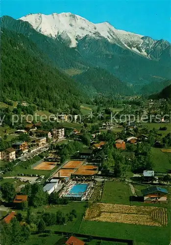 AK / Ansichtskarte Saint Gervais les Bains Installations sportives et le Massif du Mont Blanc Alpes Saint Gervais les Bains