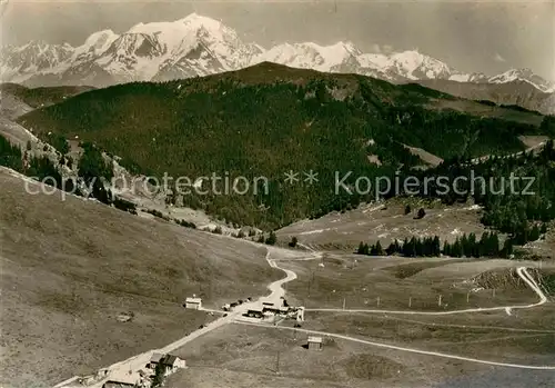 AK / Ansichtskarte Les_Aravis Col des Aravis au fond Chaine du Mont Blanc Alpes 