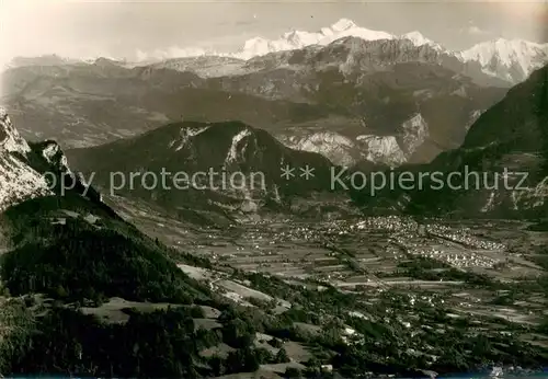 AK / Ansichtskarte Cluses Panorama et Massif du Mont Blanc Alpes Cluses