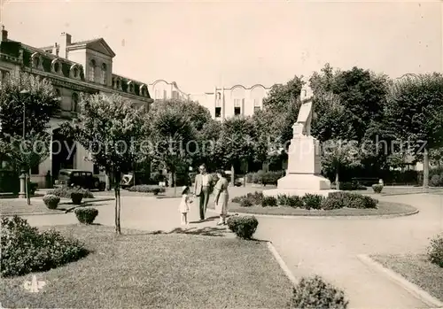 AK / Ansichtskarte Dax_Landes Square Thiers vers le Splendid Hotel Monument Statue Dax_Landes