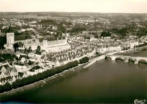 AK / Ansichtskarte Gien Vue aerienne Gien