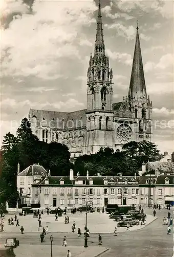 AK / Ansichtskarte Chartres_Eure_et_Loir Place Chatelet et la Cathedrale Chartres_Eure_et_Loir