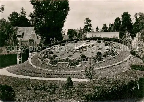 AK / Ansichtskarte Olivet_Loiret Horloge fleurie Blumenuhr Olivet Loiret