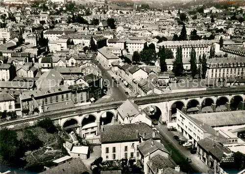 AK / Ansichtskarte Aurillac Le viaduc et les casernes vue aerienne Aurillac