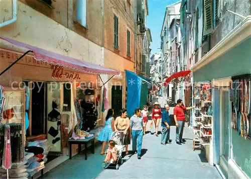 AK / Ansichtskarte Alassio Il Budello Centro Alassio