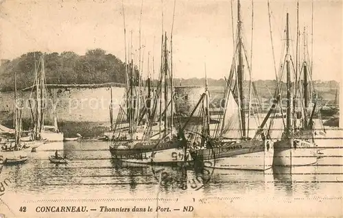 AK / Ansichtskarte Concarneau_Finistere Thonniers dans le port Concarneau_Finistere