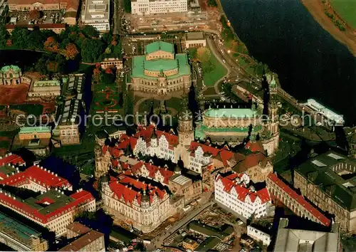 AK / Ansichtskarte Dresden Schloss Kath Hofkirche Altstaedter Wache Theaterplatz Haus der Kathedrale Kanzleihaus Fliegeraufnahme Dresden