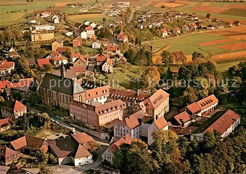 AK / Ansichtskarte Himmelkron Kirche mit Behindertenheimen Schloss Haus Gottestreue Haus Elisabeth und Freizeitheim Fliegeraufnahme Himmelkron