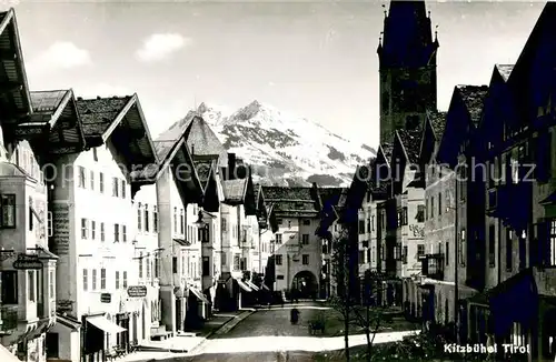 AK / Ansichtskarte Kitzbuehel_Tirol Motiv Innenstadt mit Kirche Alpenblick Kitzbuehel Tirol