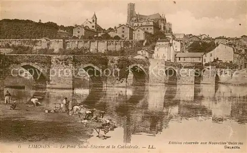 AK / Ansichtskarte Limoges_Haute_Vienne Le Pont Saint Etienne et la Cathedrale Limoges_Haute_Vienne