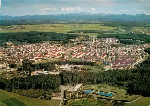 AK / Ansichtskarte Neugablonz Fliegeraufnahme mit Wetterstein Zugspitze Kenzen Hochgebirge Tegelberg und Saeuling Neugablonz