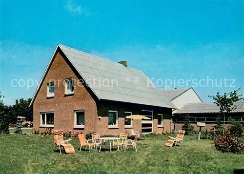 AK / Ansichtskarte Ostbordelumfeld Urlaub auf dem Bauernhof Garten 