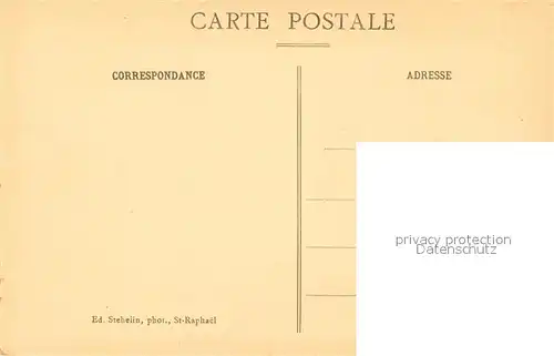 Saint Raphael_Var Vue de la plage Saint Raphael Var