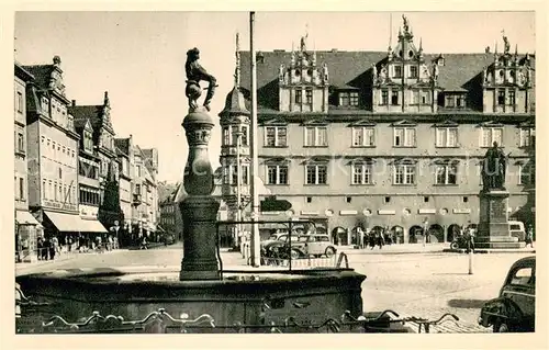 AK / Ansichtskarte Coburg Markt mit Regierungsgebaeude Brunnen Denkmal Coburg